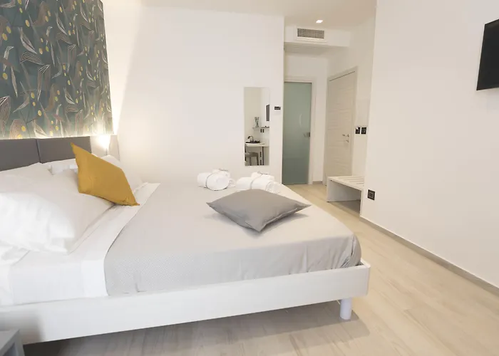 Thalya Luxury Rooms Syracuse